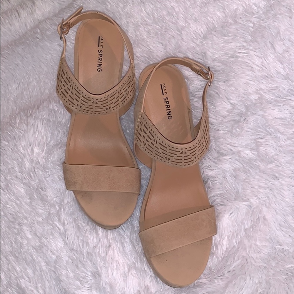 Tan Tribal Wedges, Call it Spring - Picture 2 of 5